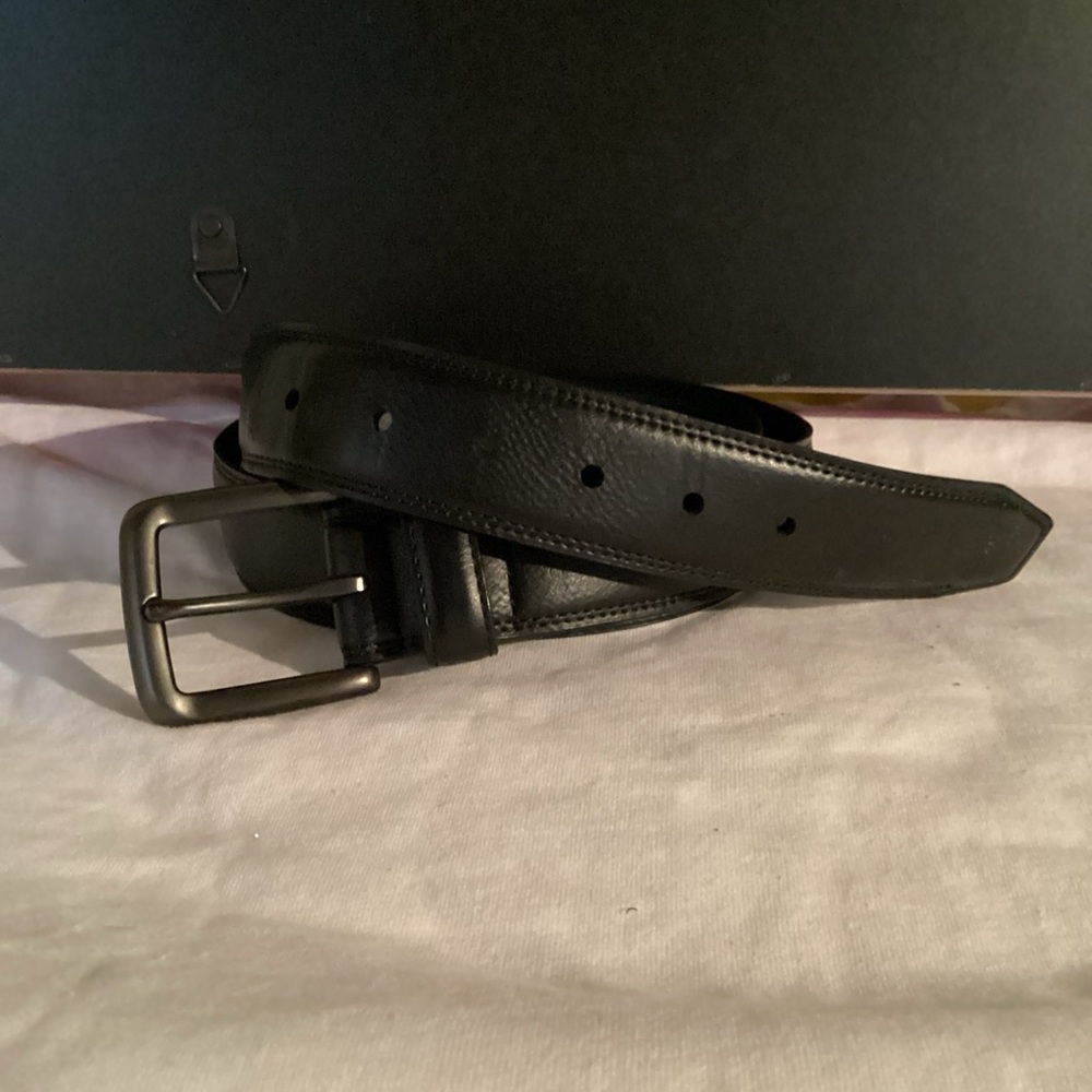 Columbia Men's Black Leather Belt size 38-40